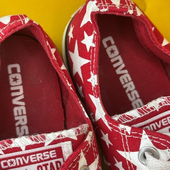 Converse All Star Red White Stars Low Top Sneakers Men's Sz 7 Women's 9 - Picture 4 of 7